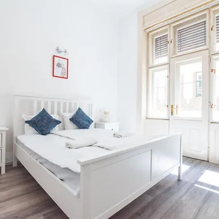 Downtown Deluxe Apartamento Budapest